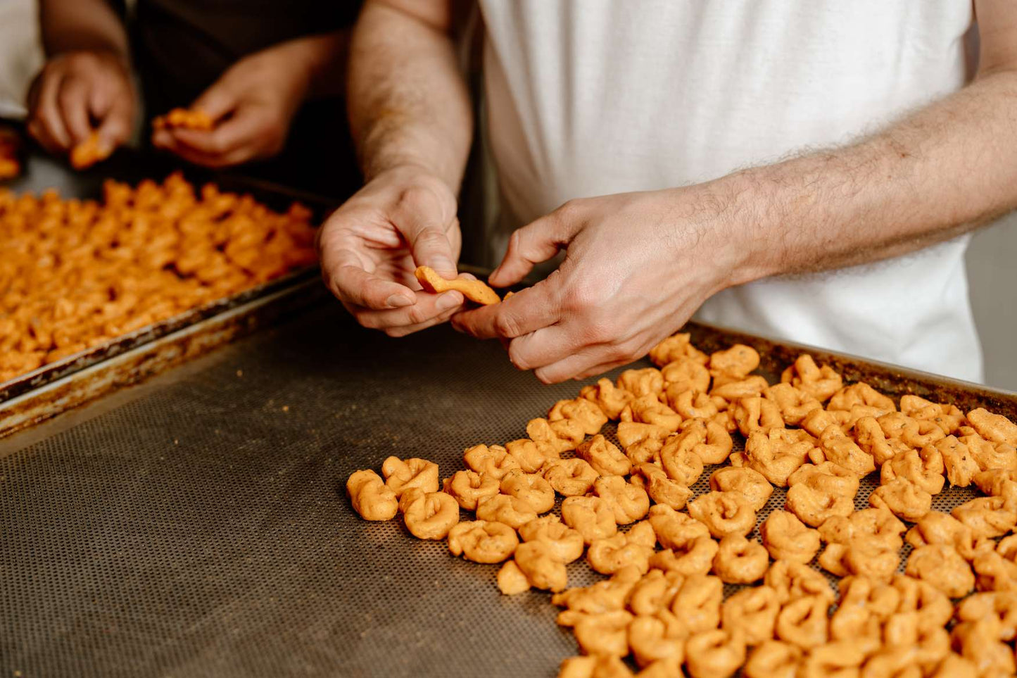 Taralli Cegliesi (pomodoro, cipolla, pepe, uva sultanina)